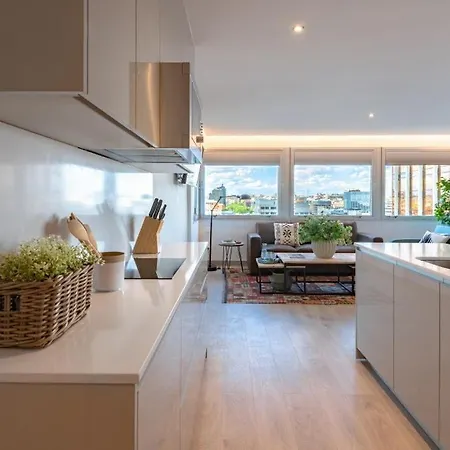 2 Bedrooms 1 Bathroom Furnished - Justicia - Incredible Views - Mintystay Madrid Exterior photo